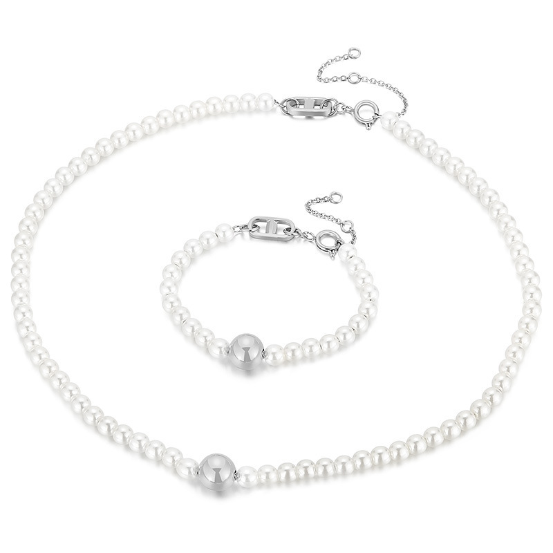 PVD Coated 18K Gold Plated Round 304 Stainless Steel Simple Style Classic Style Waterproof Non Tarnish Jewelry Set