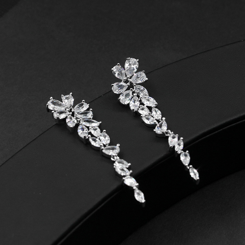 Style Long Zircon Tassel Earrings With Diamonds Fashion Evening Stage Wedding Dress Accessories Water Drop Earrings Wholesale