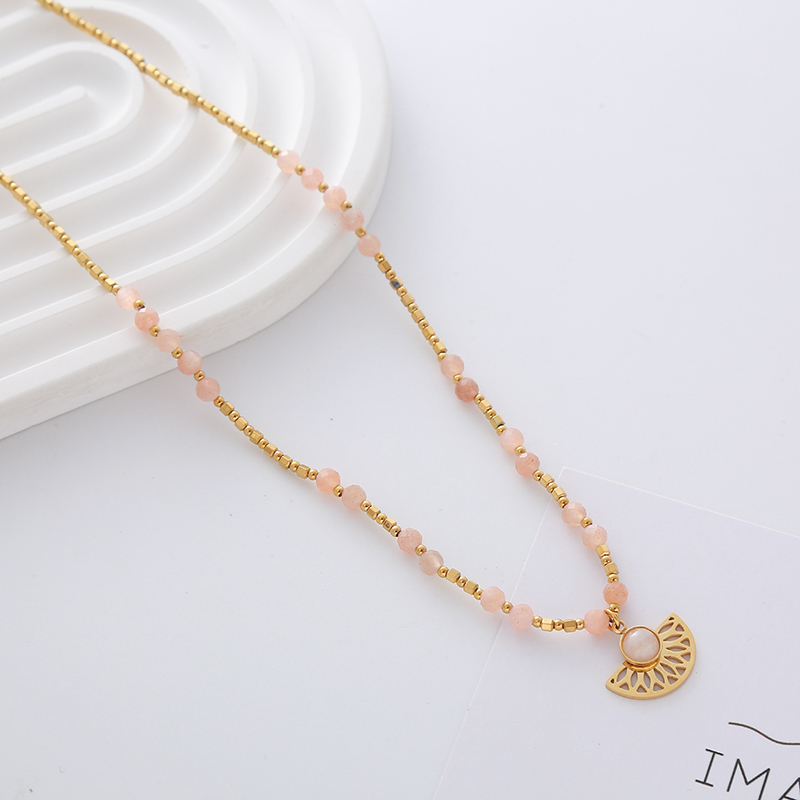 Wholesale Jewelry Simple Style Classic Style Color Block 304 Stainless Steel Shell Haematite Gold Plated 18K Gold Plated Beaded Plating Necklace