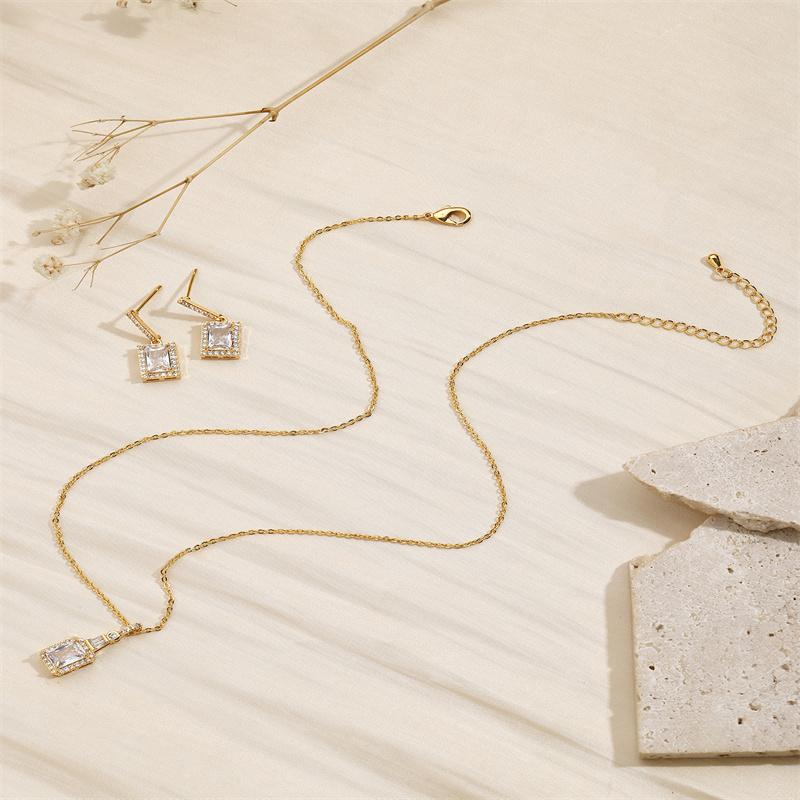 Copper 18K Gold Plated Simple Style Classic Style Inlay Splicing Zircon Earrings Necklace Jewelry Set
