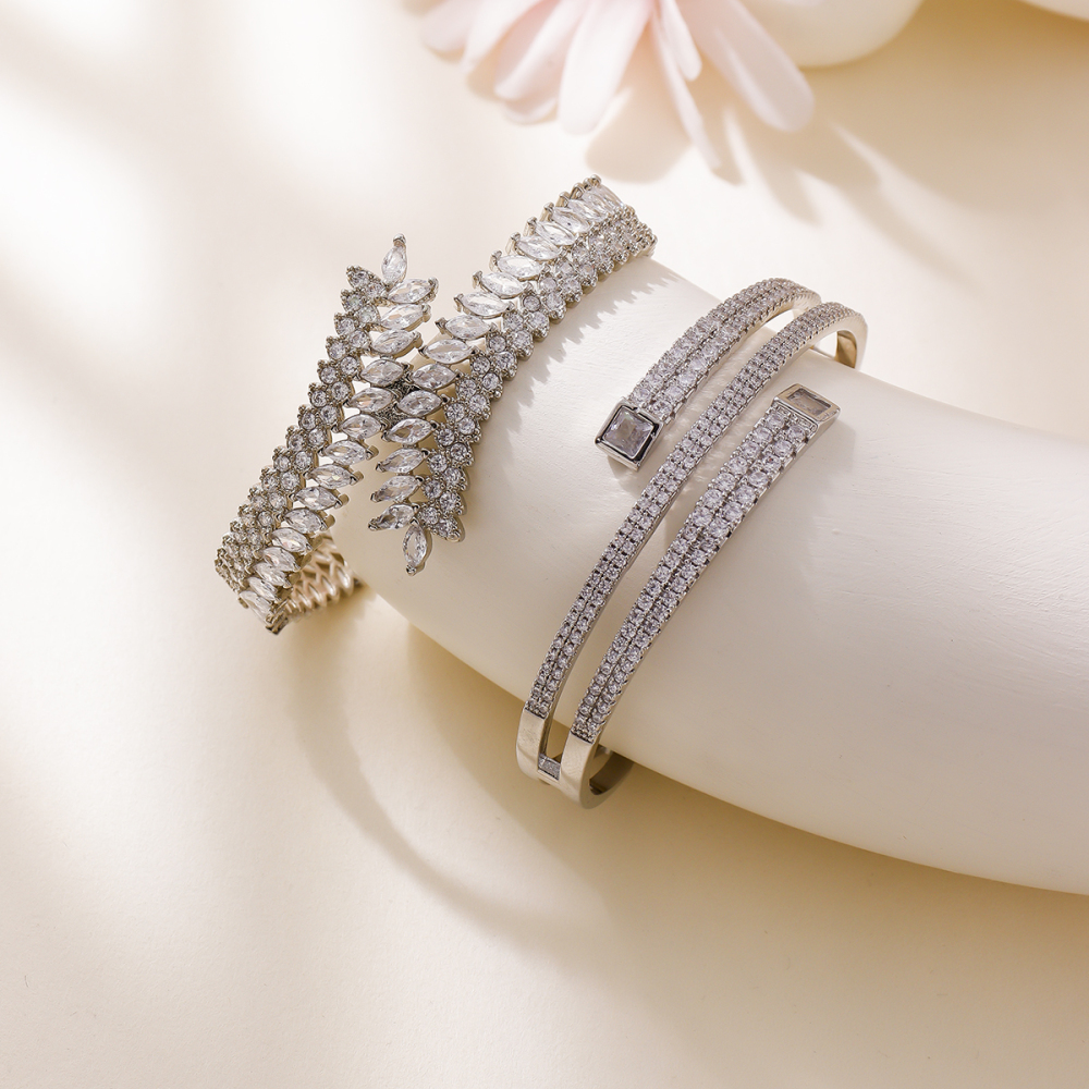 New Style Bracelet Copper Micro Inlaid Zirconia Bracelet High-end Exquisite Women's Bracelet Fashionable Elegant Bracelet Water Plated Geometric Pattern Jewelry Accessories