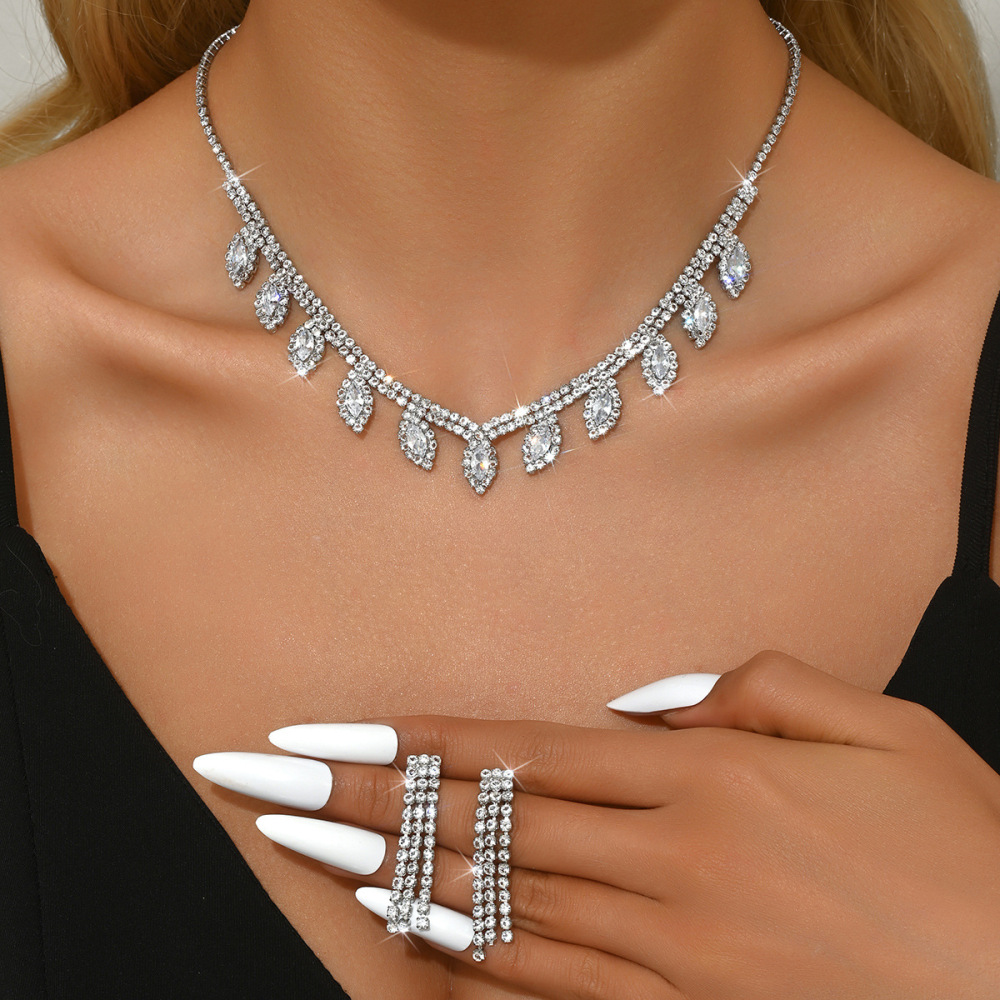 Fashionable  Wedding Jewelry Set Earrings Necklace Bracelet For Bridal Gown Accessories Luxury Style