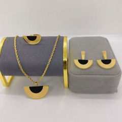 Black Semicircle Ear Stud and Ring Necklace Suit (Gold)