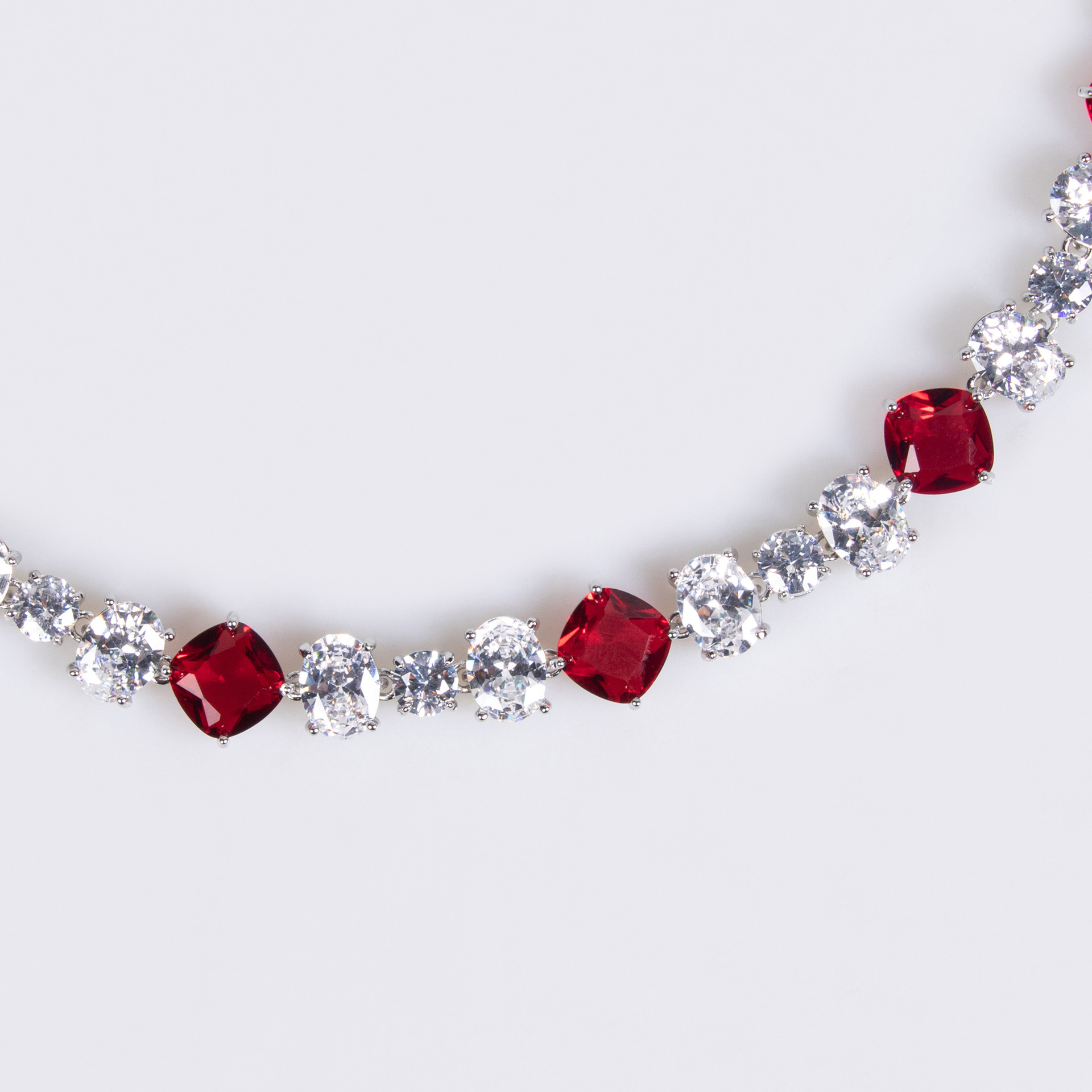 Fashion Jewelry Set: Elegant Necklace And Earrings, French Style High-End Two-Piece Jewelry Set