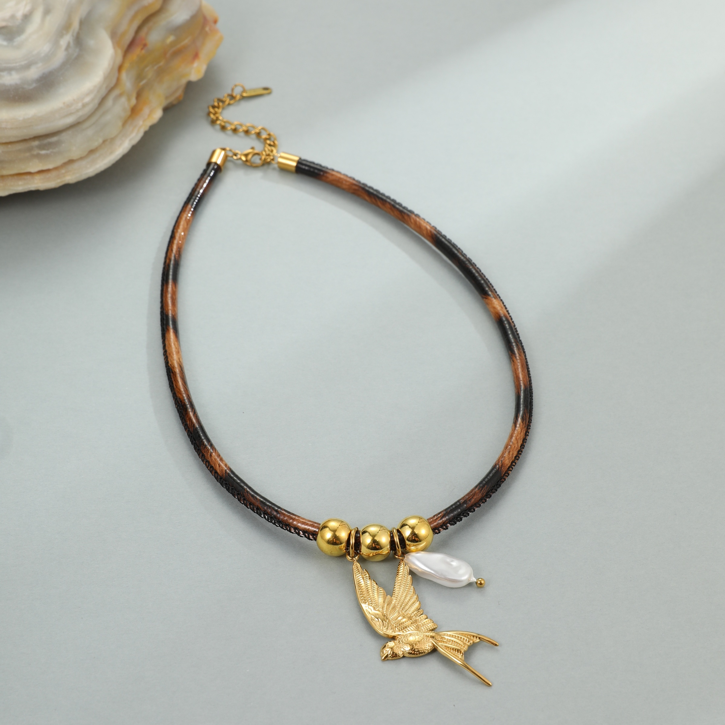 New Fashion Leopard Print Leather Stainless Steel Titanium Steel Sunbird Lobster Clasp Necklace Women's Jewelry Accessories