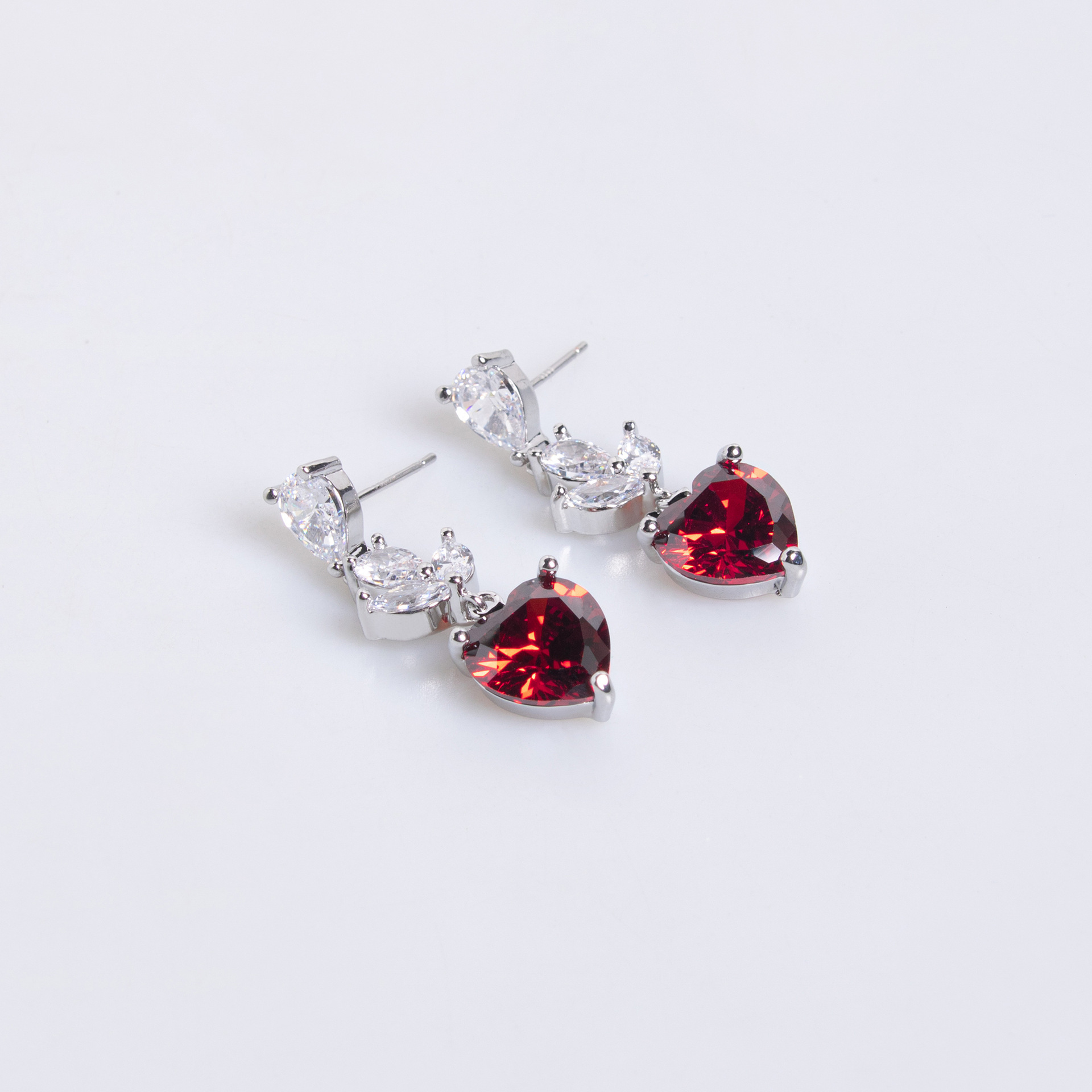 New Style Heart Shaped Zircon Jewelry Set Copper Plated White Gold Ladies Fashion Earrings And Necklace Luxury Craftsmanship