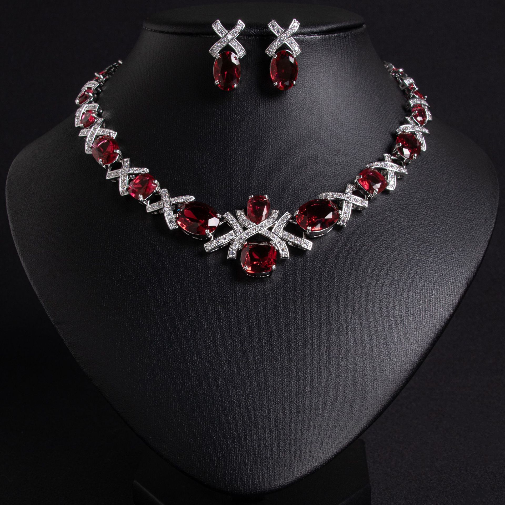 Luxurious Jewelry Set Women's Zircon Necklace Earring Geometric Pattern Elegant Sensation Party Wear Fashion Accessory
