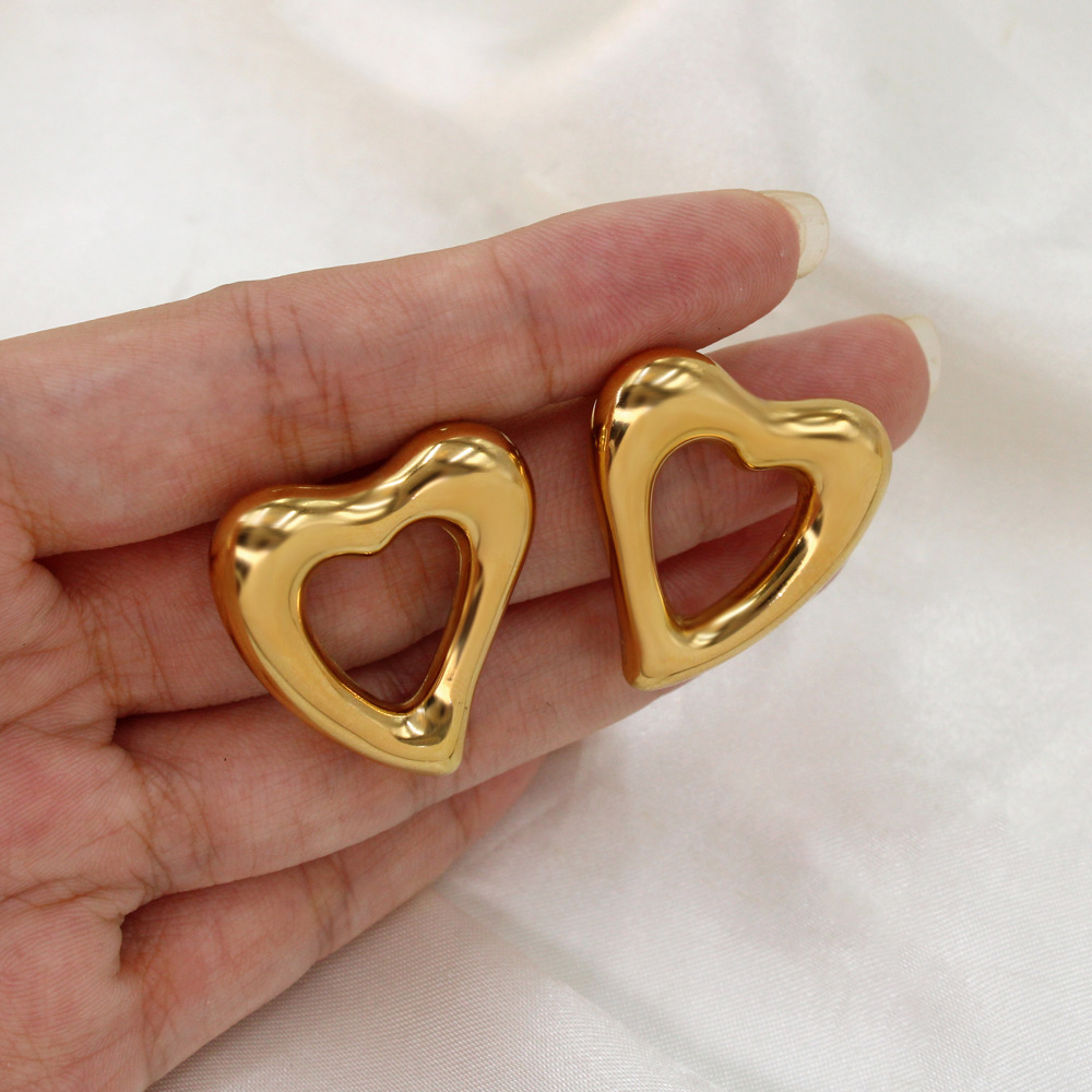 1 Pair Elegant Heart Shape Plating 304 Stainless Steel 316 Stainless Steel  18K Gold Plating In Furnace Ear Studs