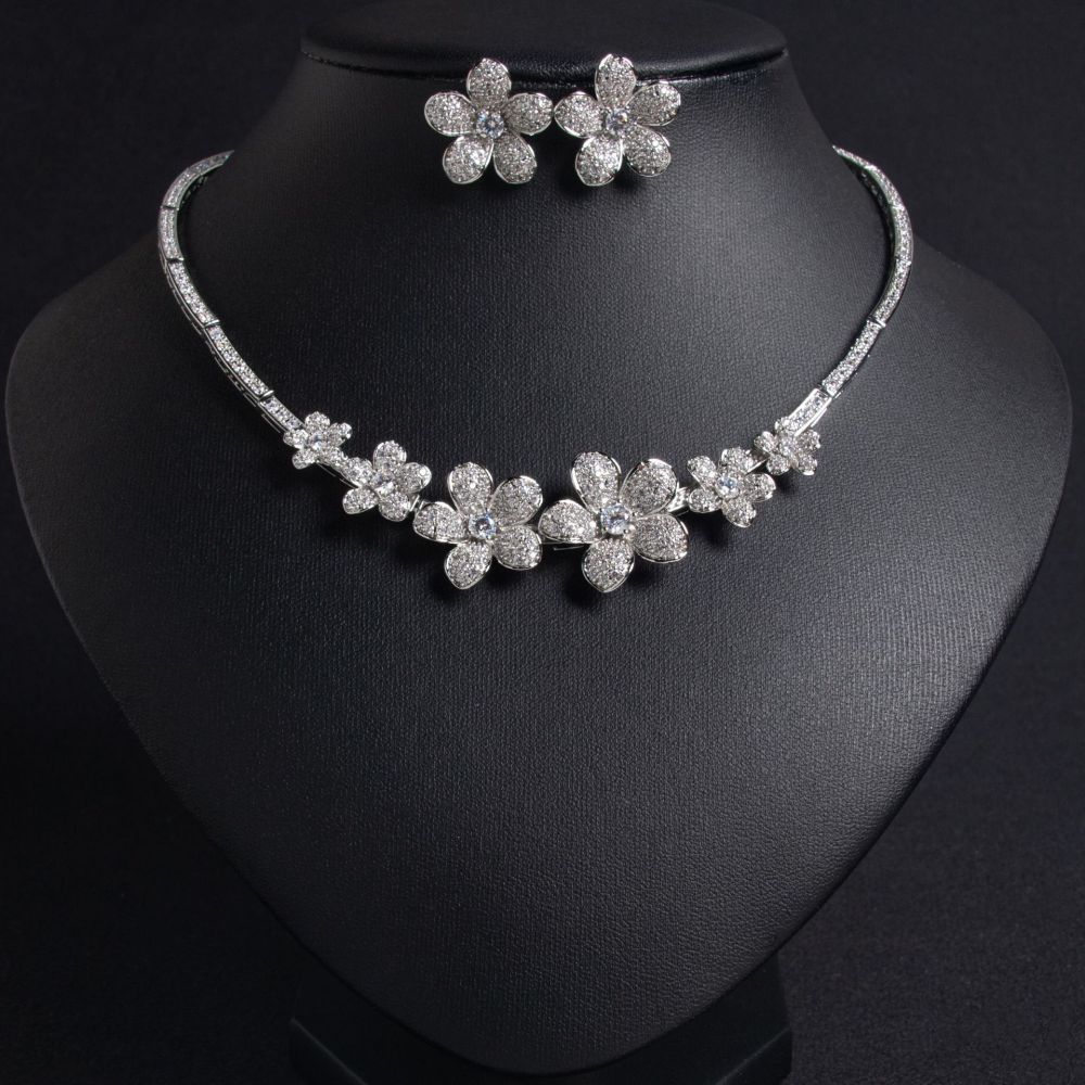 Fashionable Luxury Zircon Flower Wedding Dress Accessories Bridal Necklace Set Earrings And Necklace Jewelry For Brides