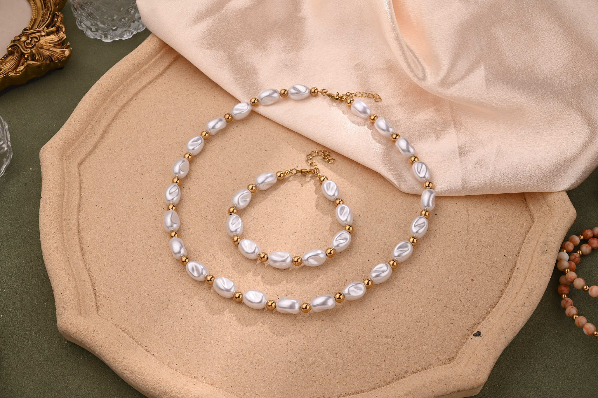 Women's 304 Stainless Steel Imitation Pearl Beaded Chain Polishing Irregular Round Bracelets Necklace Jewelry Set Imitation Pearl Jewelry