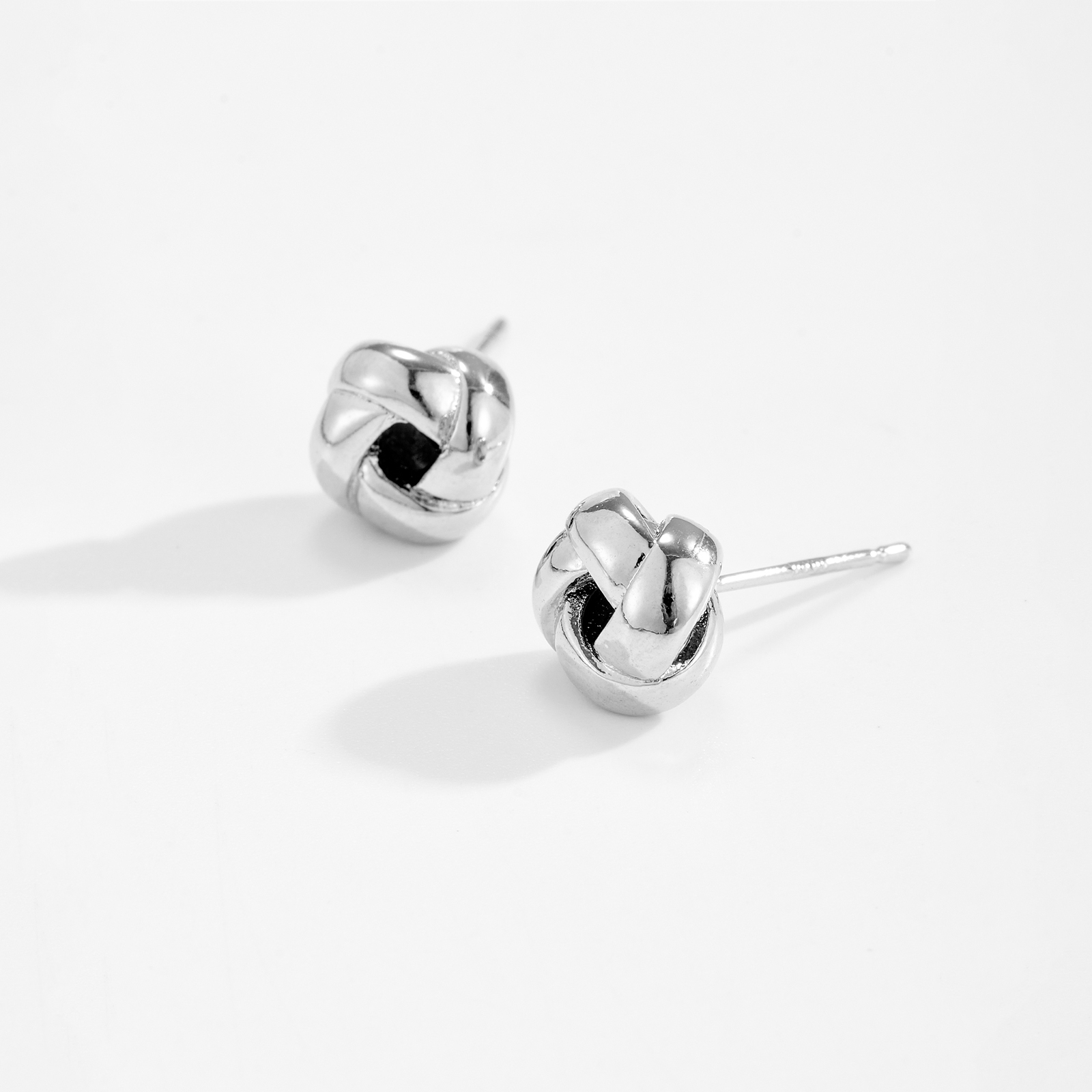 Casual Geometric Line Hoop Earrings  Personality Design Sense Fashionable Elegant Women's Jewelry Accessories