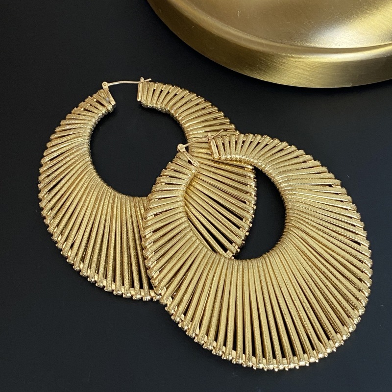 Handcrafted Spiral Earrings Women's Simple Fashionable Vintage Geometric Pattern Round Design Plated Copper Jewelry Accessories