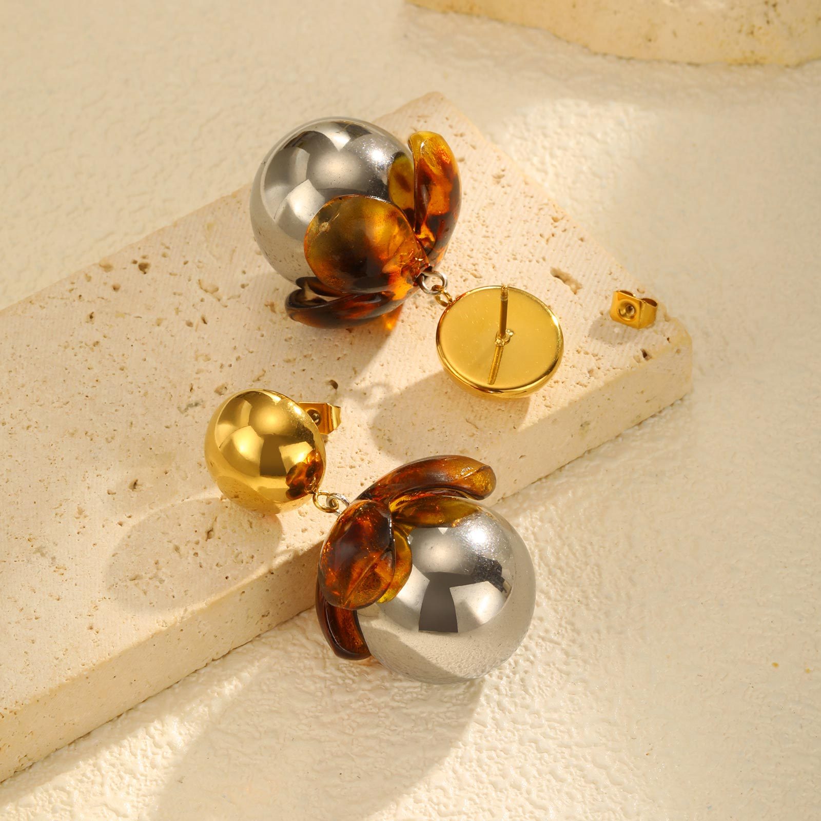 1 Pair Elegant Classical Romantic Ball 201 Stainless Steel Drop Earrings