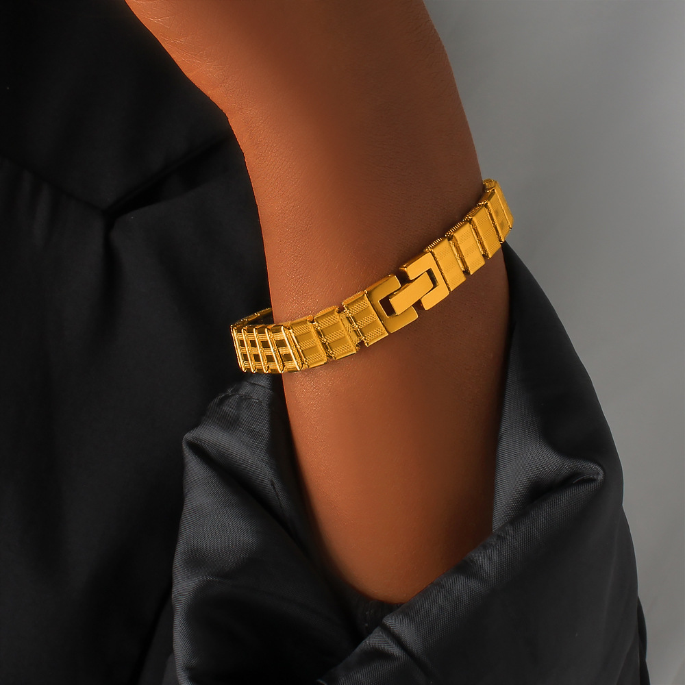 Adjustable Titanium Steel Stripe Bracelet Non-Fading Gold Plated Stainless Steel Wristband Women Jewelry Accessories