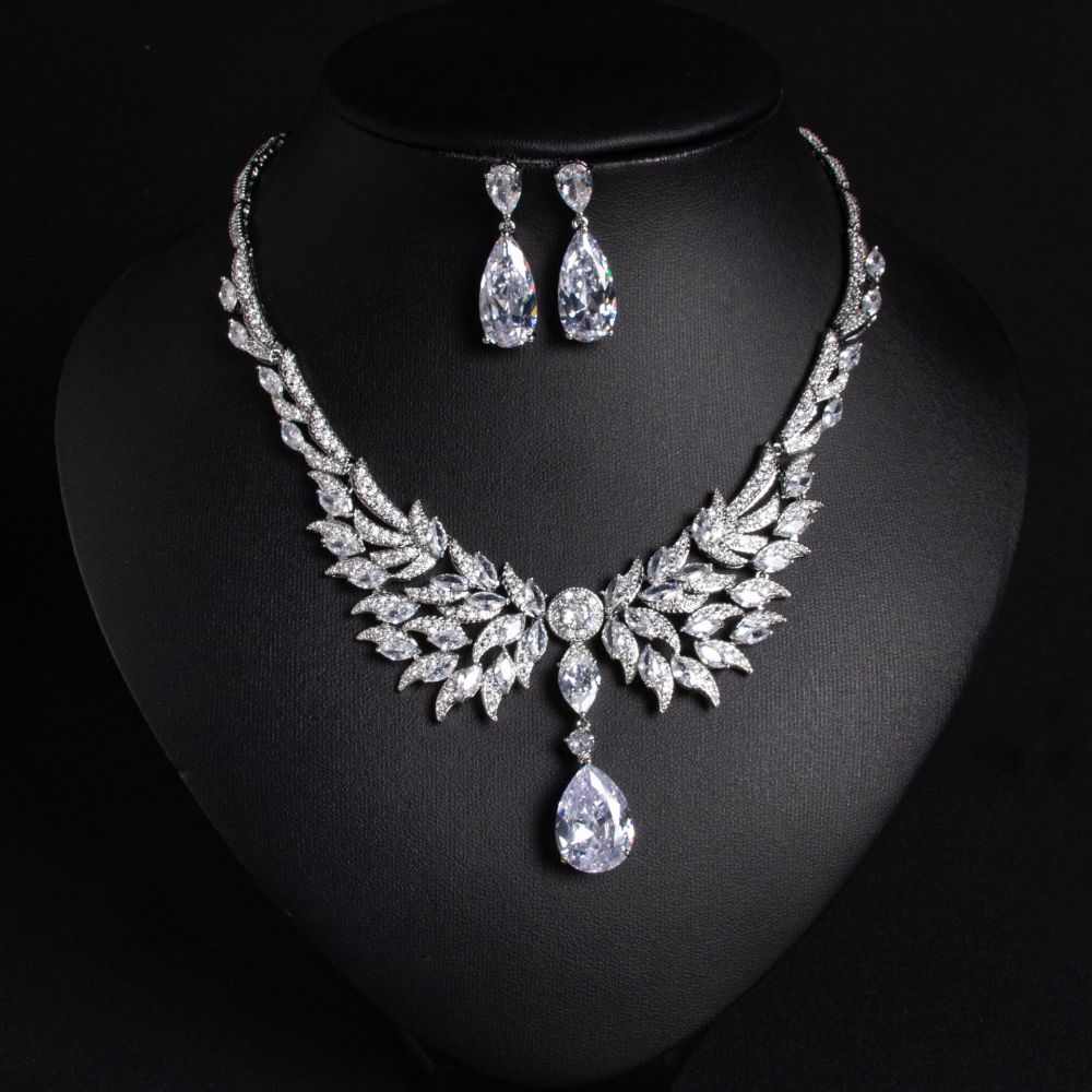 Zircon Jewelry Set Embedded Waterdrop Emerald Gem Necklace Earrings Oxidized Zirconia Ethnic Style Women's Fashion Accessories