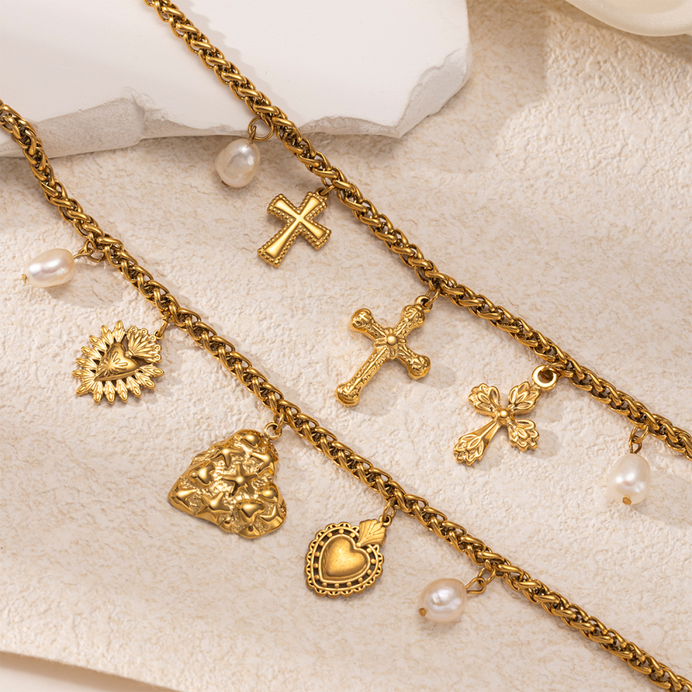 Elegant Stainless Steel Titanium Necklace Non-fading Cross Heart Pendant Jewelry  Style Fashion Accessories