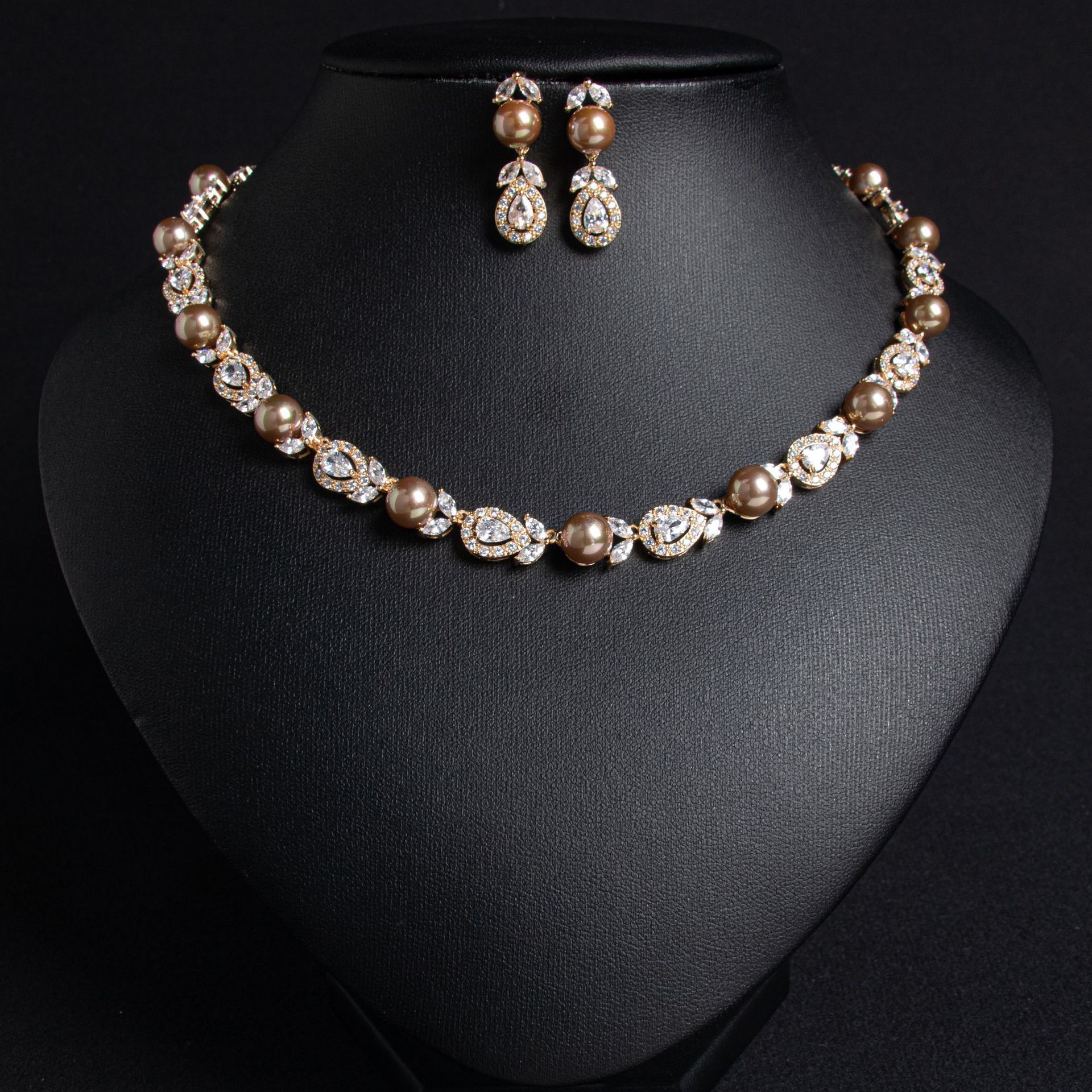New Style Wedding Luxury Pearl Necklace Earring Set Full Of Diamonds AAA Zirconia Stone Banquet Elegant Accessories Bridal Jewelry