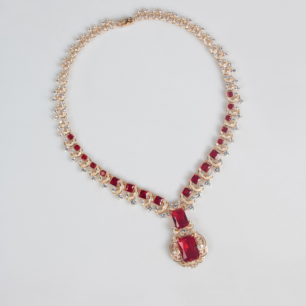 Retro Zircon Necklace Set  Jewelry High-End Niche Versatile Earrings Necklace Accessories