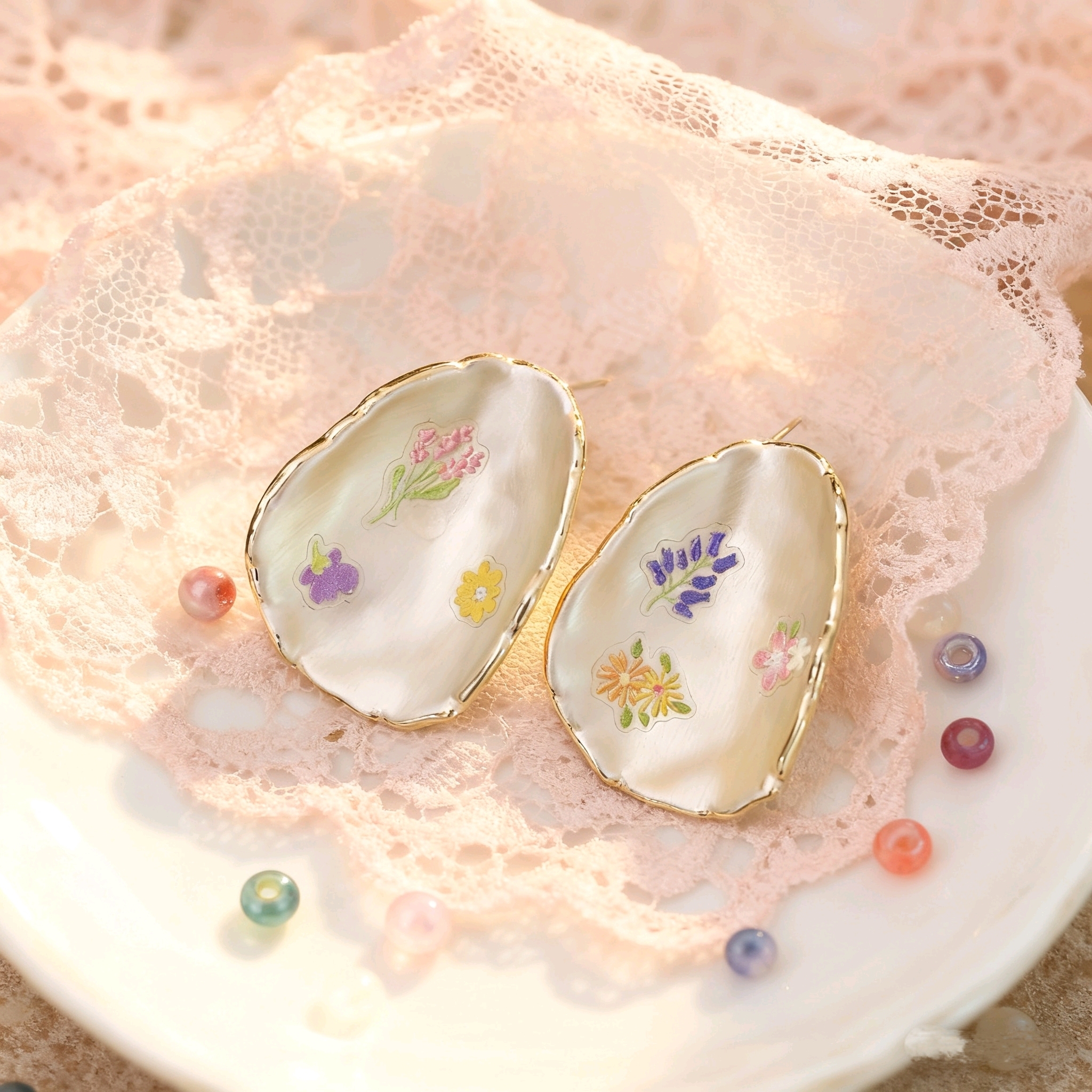 14K Gold Plated Copper French Retro Enamel Flower Stud Earrings Exquisite Art Student Oil Painting Style Niche Unique Design Simple Earrings For Women