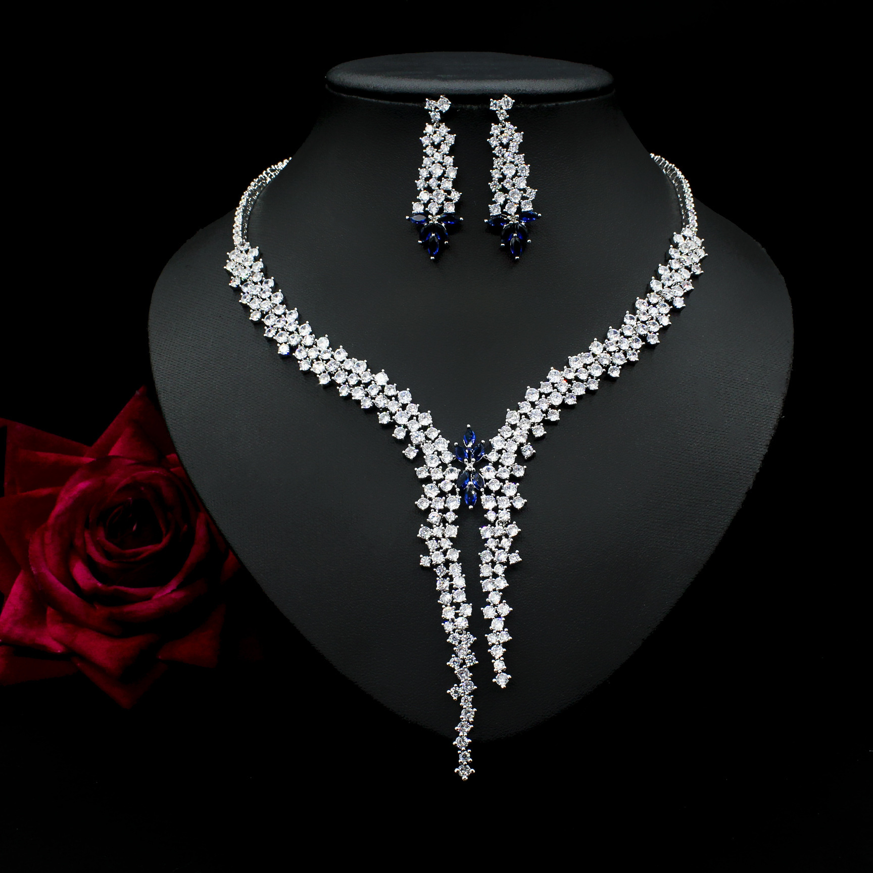 Bohemian Style Floral Zircon Necklace And Earring Set Long Pendant Glitzy Elegant Sweet Personalized Copper Jewelry For Women
