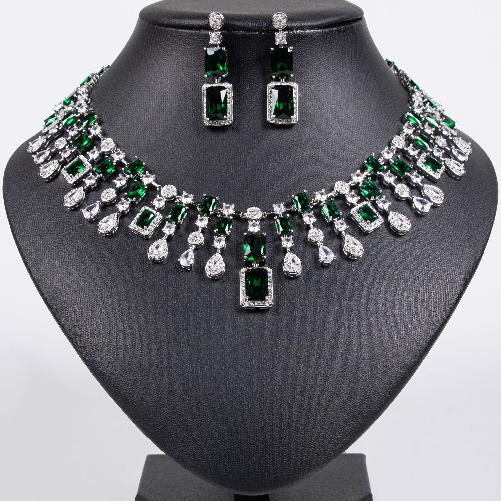 Hip-Hop Luxury Elegant Fashion Women's Water Drop Square Zircon Necklace Earrings Bridal Banquet Jewelry Set