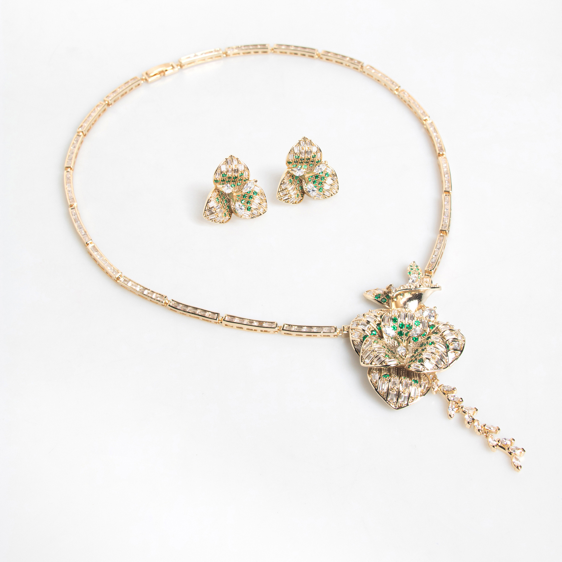 Bride Rose Flower Zircon Necklace Earring Set Women Petal Embedded Diamond Fashion Jewelry Copper Light Luxury Style