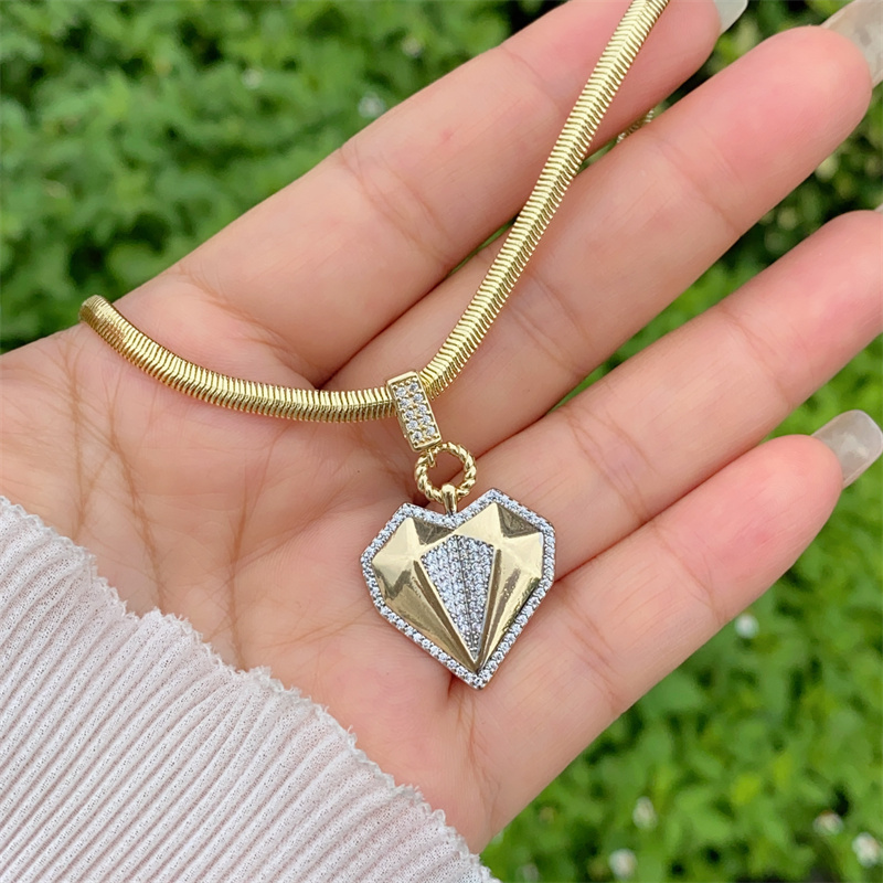 Wholesale Jewelry Simple Style Classic Style Geometric Copper Zircon 18K Gold Plated Inlay Snake Chain Pendant Necklace