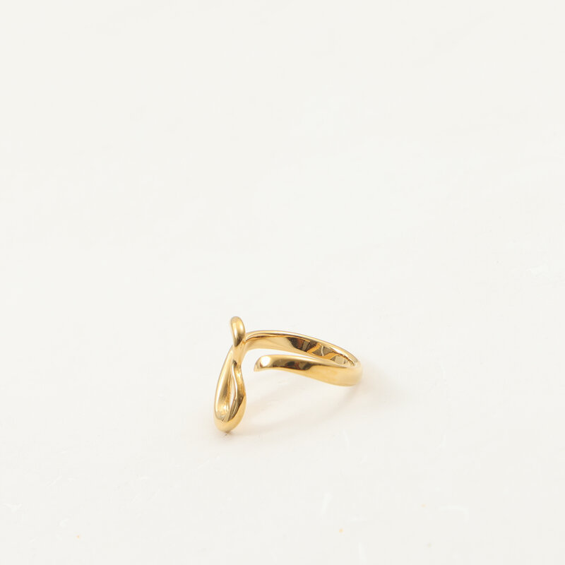 Vacuum Electroplating (In Furnace) Plated 18K Real Gold Hollow Peach Heart Three-Dimensional 304 Stainless Steel Ring