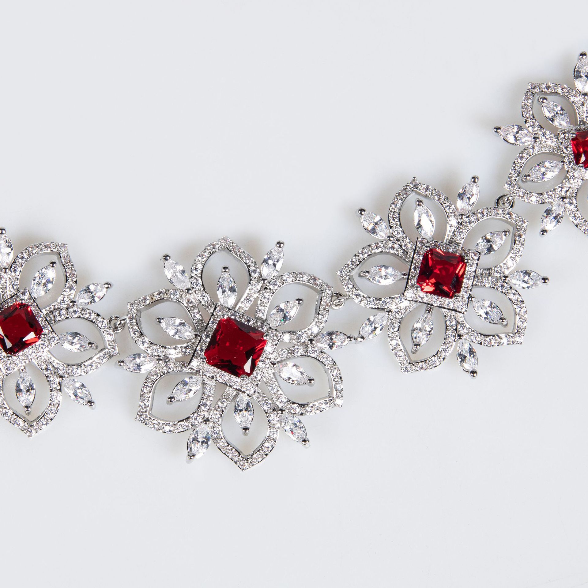 Elegant Women's Jewelry Set With Necklace And Zircon Earrings For Wedding Dresses Evening Parties Luxury Feelings