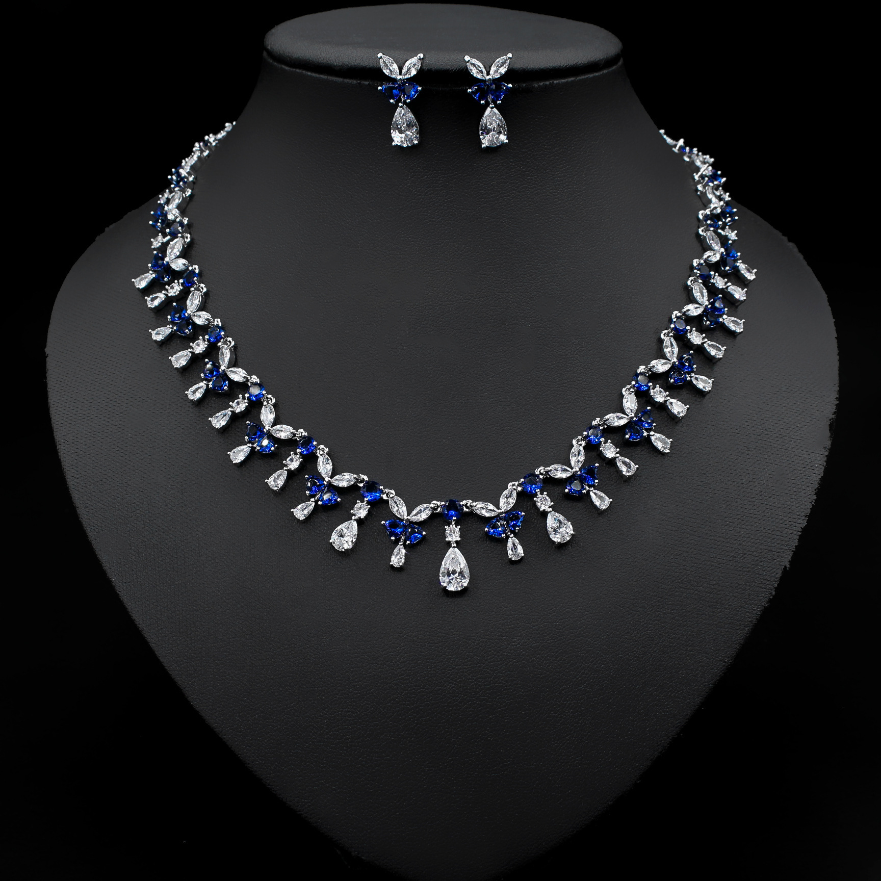 Luxurious Wedding Party Drop Earrings Pendant Necklace Set Casual Versatile Three-piece Copper Zirconia Jewelry For Women