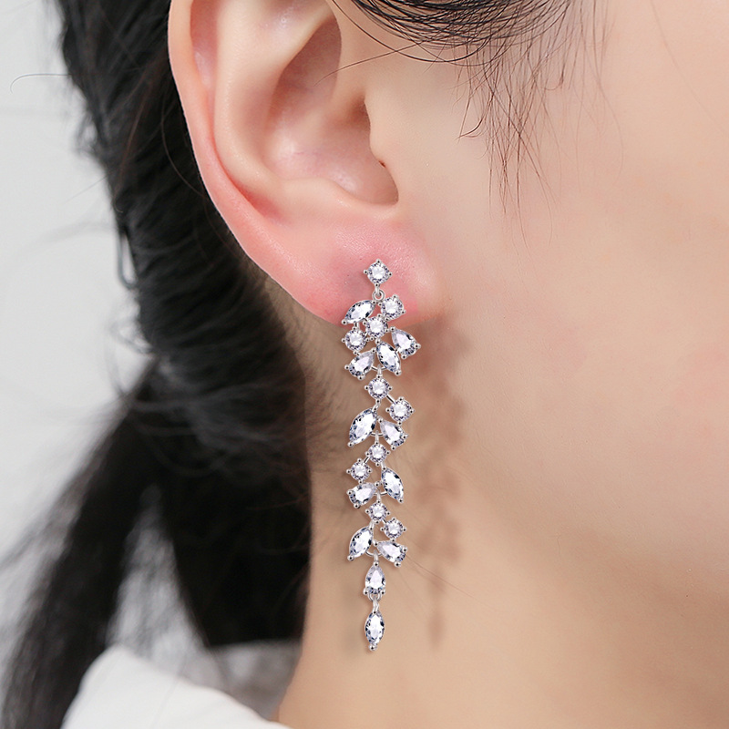 Classic Petal Waterdrop 3A Zirconia Earrings New Fashion Simple Long Tassel Bridal Ear Jewelry Geometric Pattern Copper