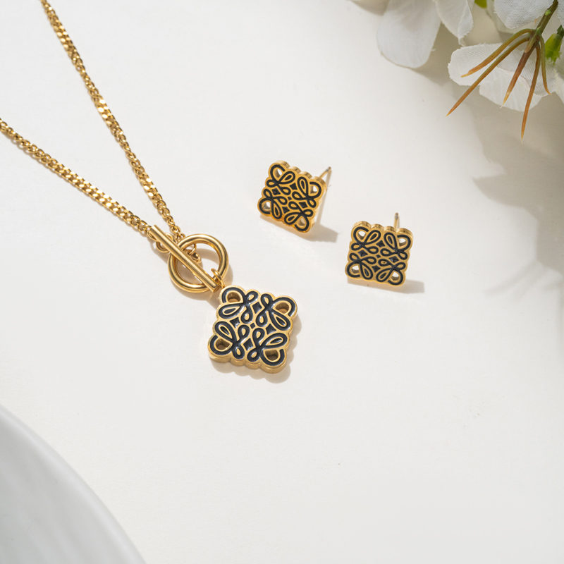 Style Stainless Steel New Necklace For Women Titanium Steel Hollow Geometric Pendant Necklace High-end Ins Style Light Luxury Necklace And Earring Set