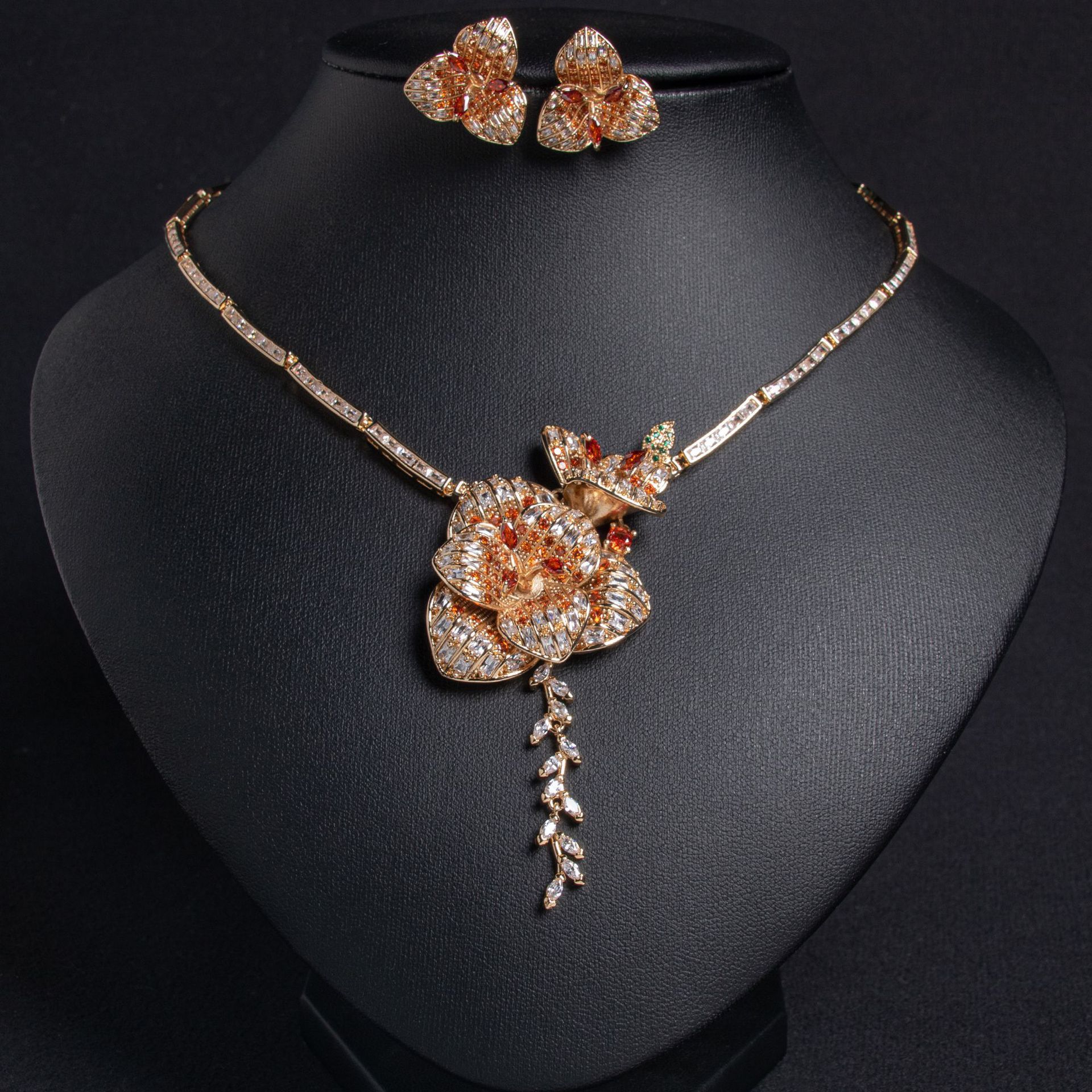 Bride Rose Flower Zircon Necklace Earring Set Women Petal Embedded Diamond Fashion Jewelry Copper Light Luxury Style