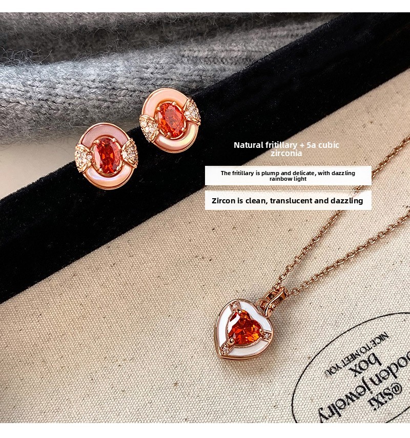 Pink Zircon Heart Pendant Necklace Women Summer Accessory Luxury Dainty Heart Clavicle Chain Fashion Jewelry Copper Plated