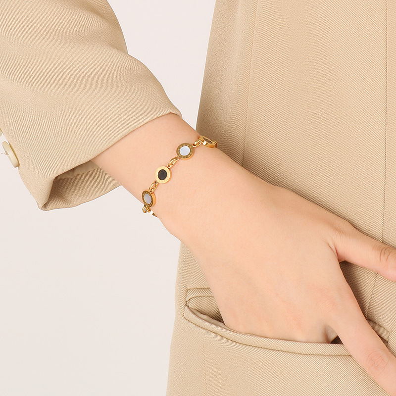 304 Stainless Steel Color Block PVD Coated 18K Real Gold Plated Simple Style Classic Style Waterproof Non Tarnish Plating Bracelets
