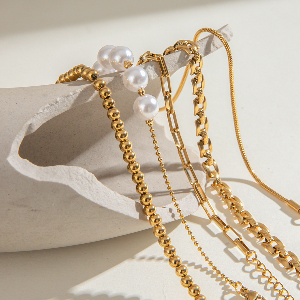 Simple Style Classic Style Solid Color 304 Stainless Steel 18K Gold Plated Cuban Link Chain Curb Chain Ball Chain Twisted Rope Chain Bracelets In Bulk