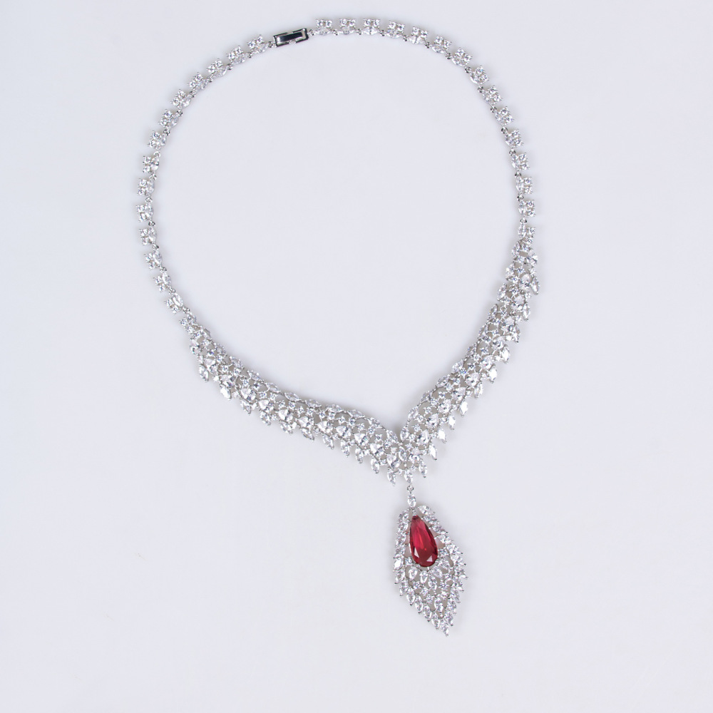 Elegant Zircon Wing Earrings Necklace Set Fashionable High-End Dinner Dress Accessories For Women Luxury Brand Jewelry Kit