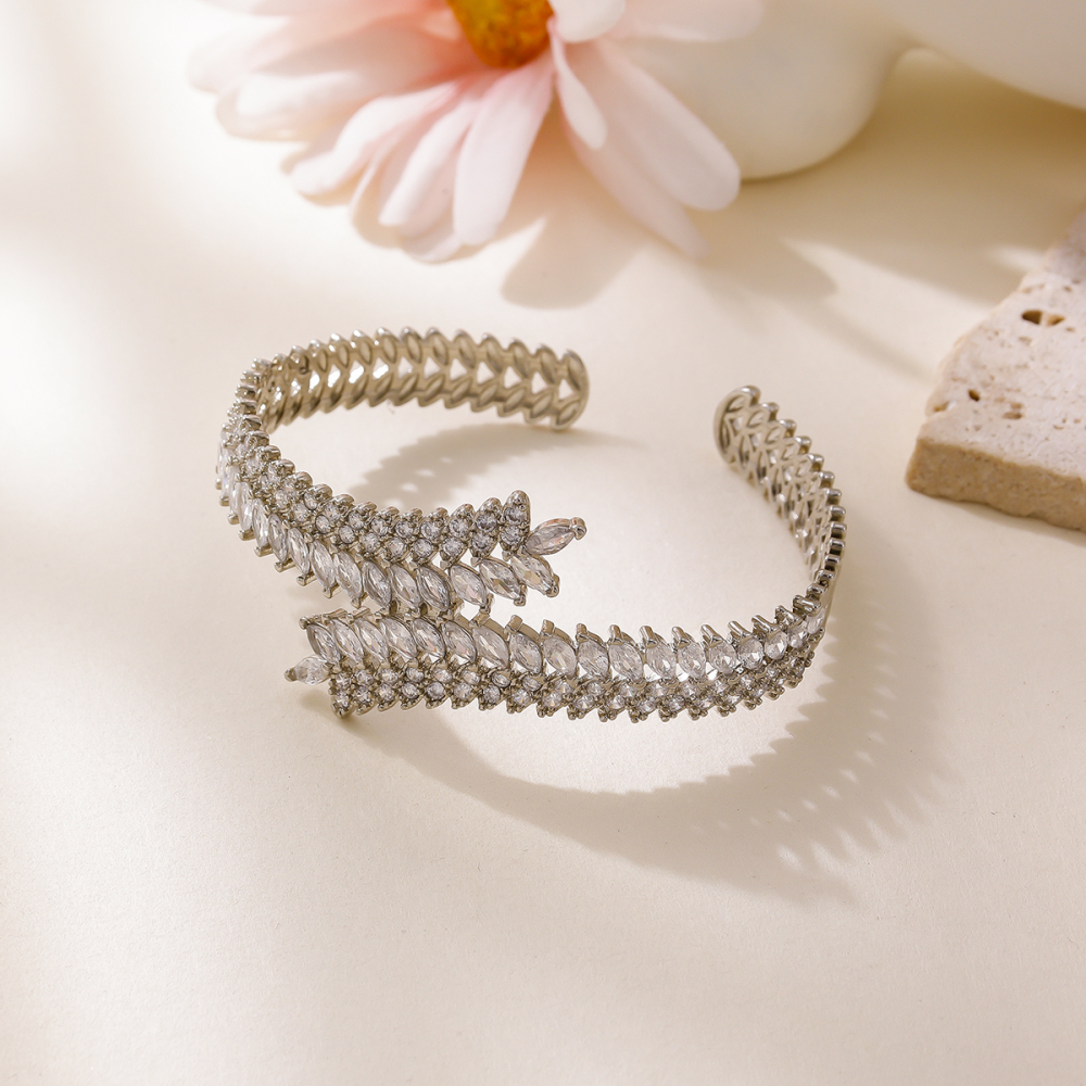 New Style Bracelet Copper Micro Inlaid Zirconia Bracelet High-end Exquisite Women's Bracelet Fashionable Elegant Bracelet Water Plated Geometric Pattern Jewelry Accessories