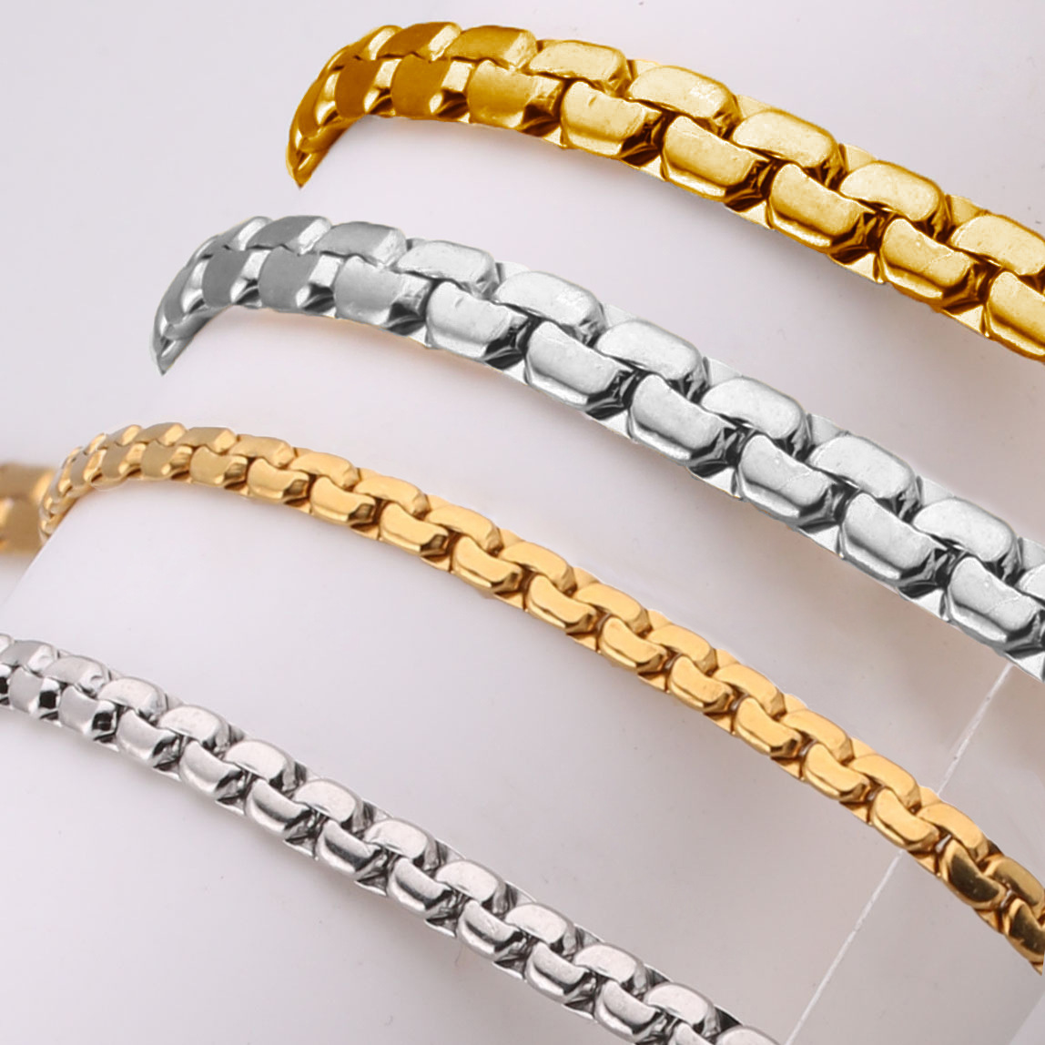 Fashionable Stainless Steel Metal Necklace Flat Pearl Chain Jewelry Accessory Non-Fading Wave Pattern Titanium Steel Unisex