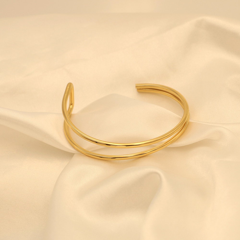 Real Gold Plated Solid Color 304 Stainless Steel Elegant Lady Waterproof Non Tarnish Titanium Steel Bangle