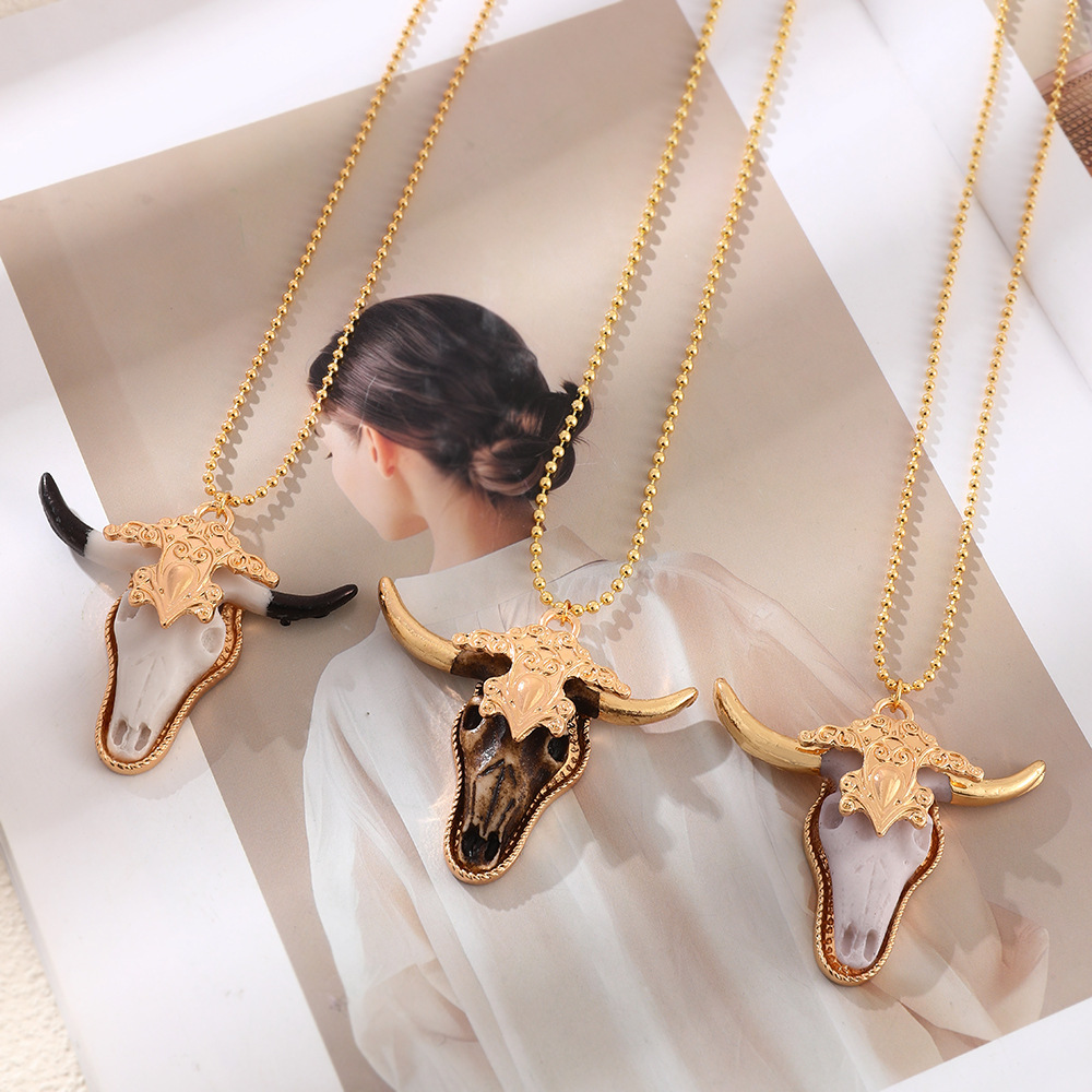 Resin Bull Head Bead Series Necklace Vintage Pendant Valentine's Day Couple Jewelry Accessories