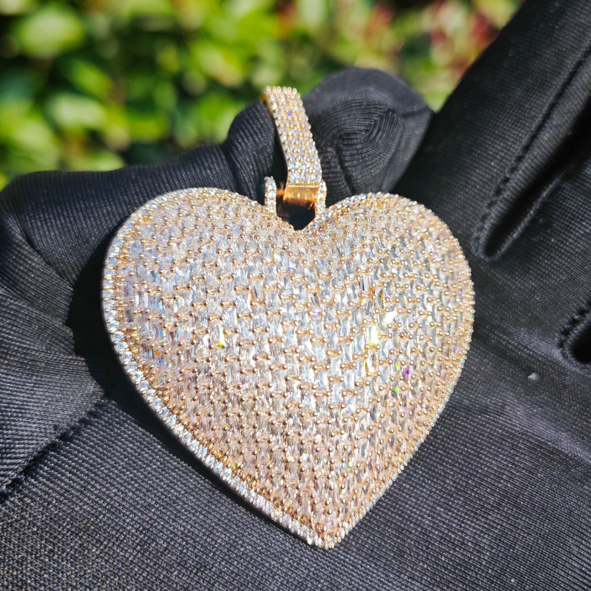 New Hip Hop Large Heart Shaped Pendant Necklace  Street Style Zircon Accessory Fashion Copper Craft