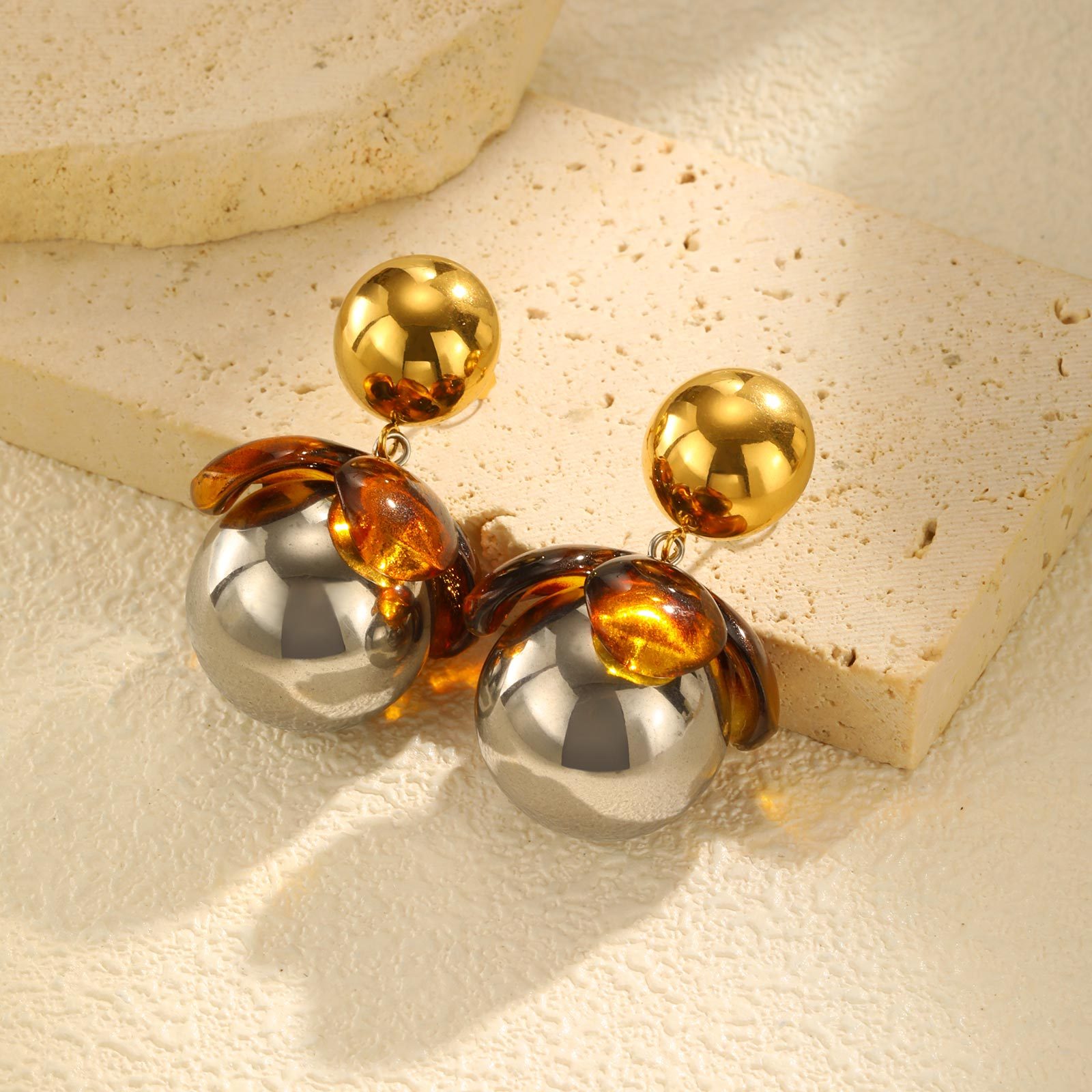 1 Pair Elegant Classical Romantic Ball 201 Stainless Steel Drop Earrings