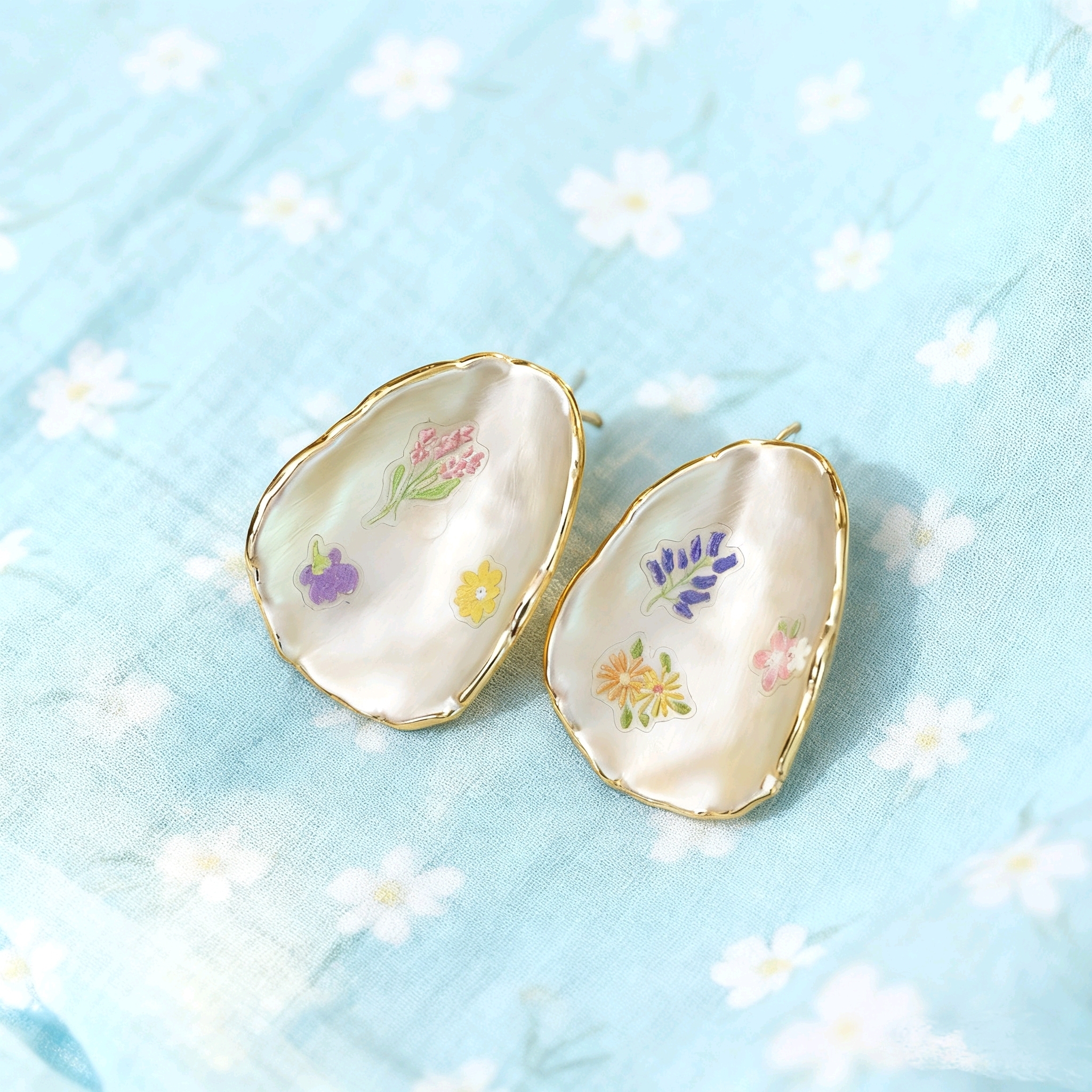 14K Gold Plated Copper French Retro Enamel Flower Stud Earrings Exquisite Art Student Oil Painting Style Niche Unique Design Simple Earrings For Women