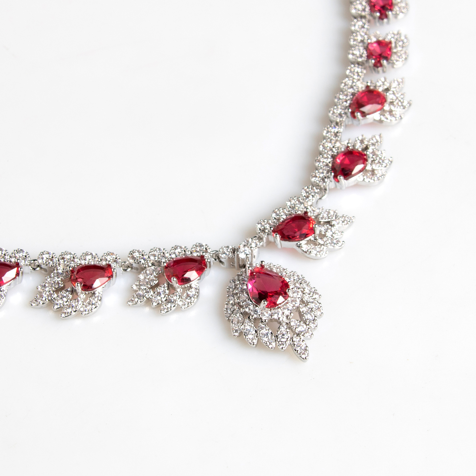 Elegant Floral Zircon Necklace And Earring Set For Women Simple High-End Luxury Jewelry Accessories Trendy Copper Material