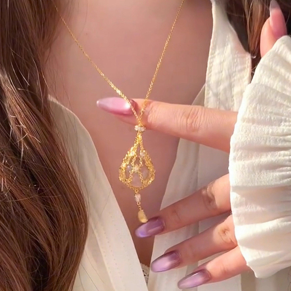 White Crystal Starburst Mesh Pendant Adjustable Necklace Women's Accessories Geometric Copper Material