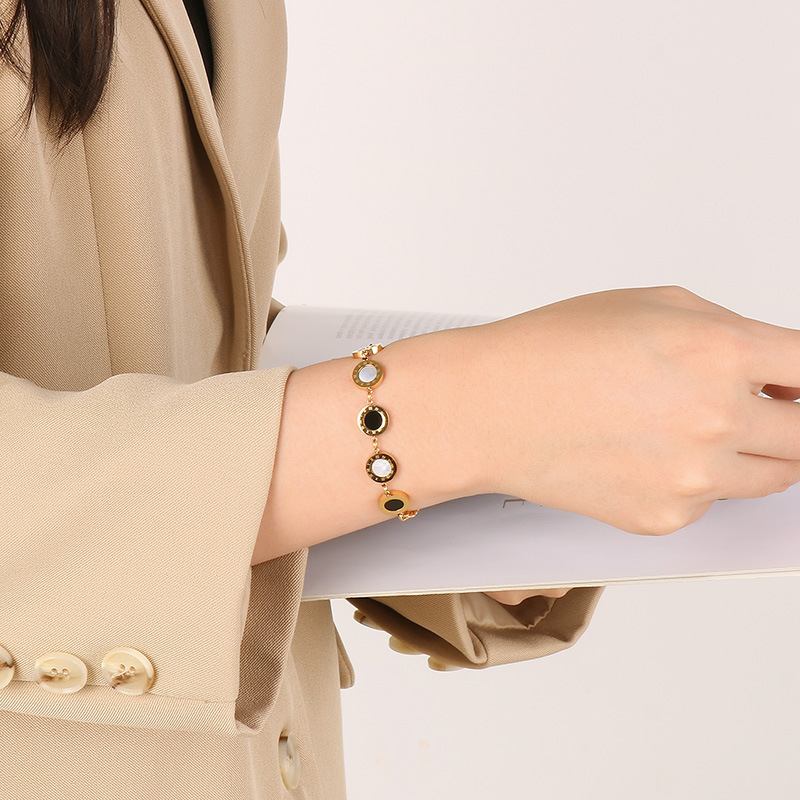 304 Stainless Steel Color Block PVD Coated 18K Real Gold Plated Simple Style Classic Style Waterproof Non Tarnish Plating Bracelets