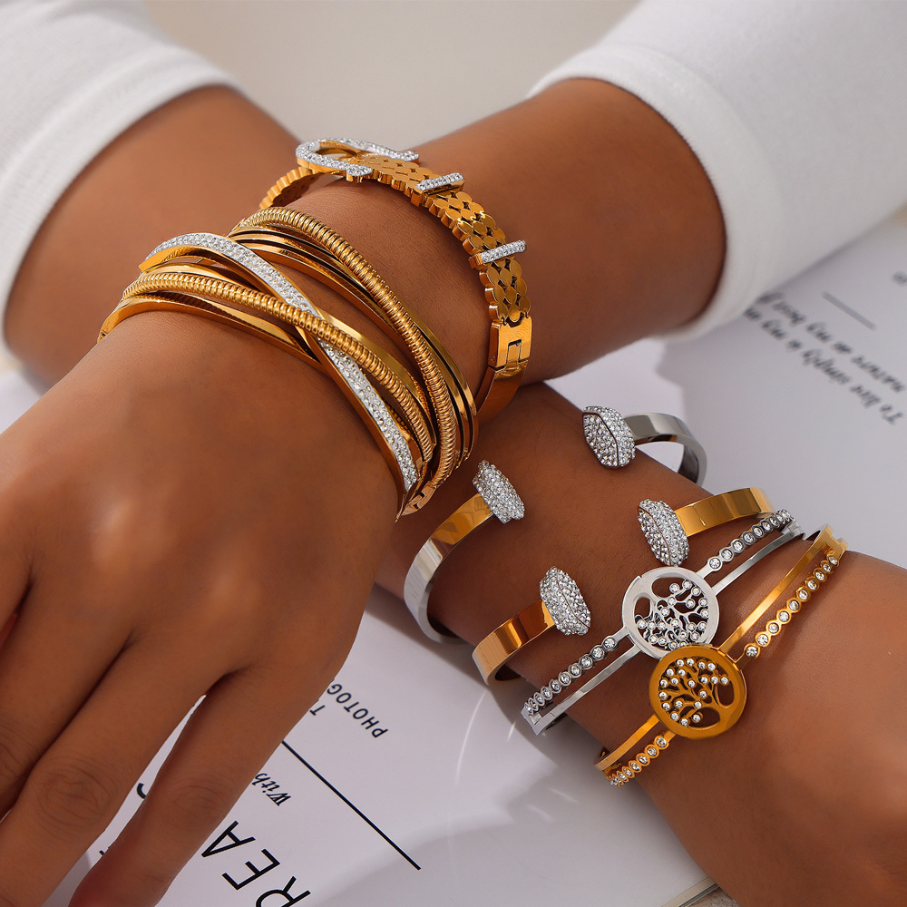 PVD Coated Real Gold Plated 18K Gold Life Tree 304 Stainless Steel Retro Classic Style British Style Waterproof Non Tarnish 304 Stainless Steel Bangle