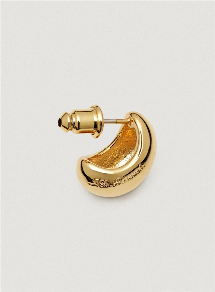 Women's 925 Silver Needle Copper Plated 18K Gold Crescent Moon Ear Studs Simple Commute Earrings Fashion Jewelry Accessories