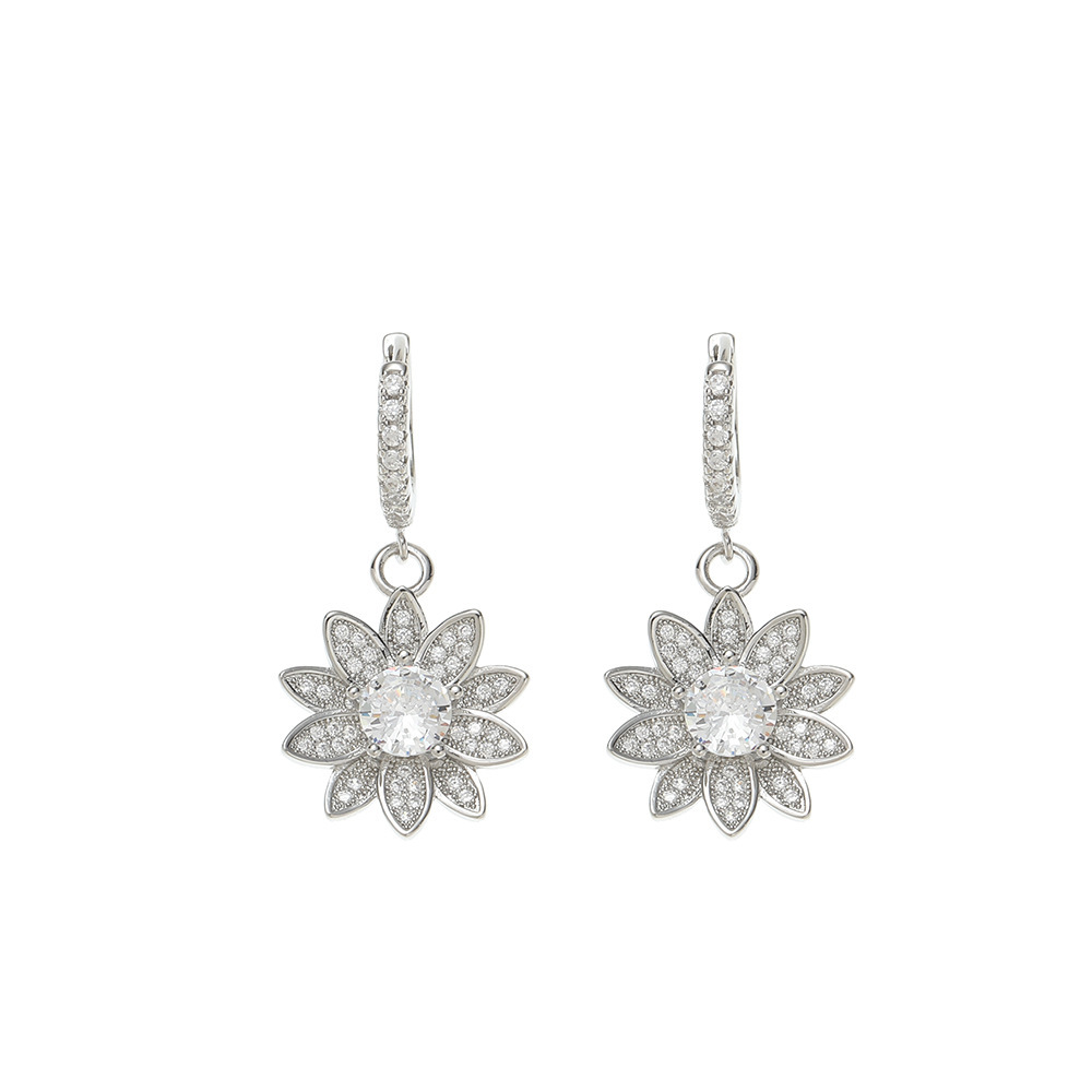Sunflower Stud Earrings Copper Embedded Zircon Women's Classic Flower Earrings Hip Hop Style Jewelry Accessories